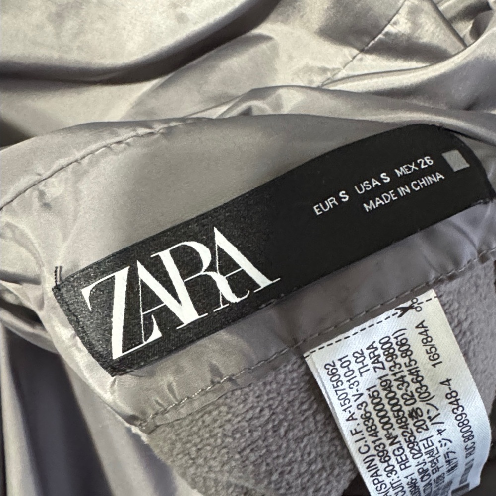 Zara long black hooded vest - Picture 4 of 4